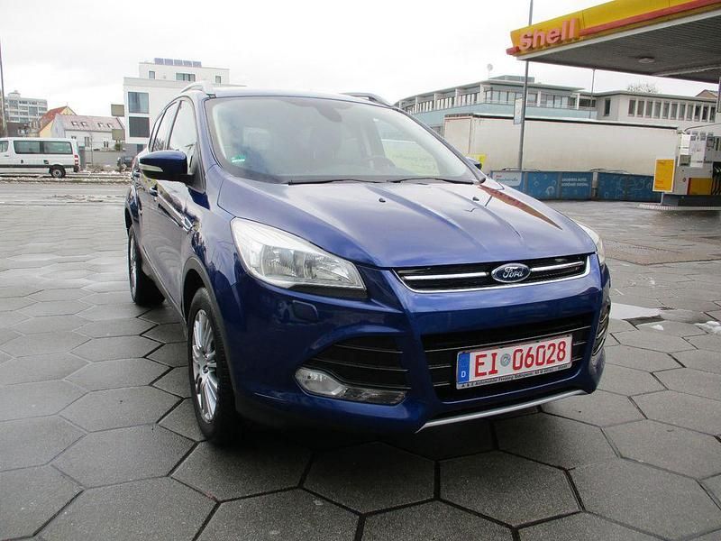 Gebraucht Ford Kuga Titanium 163 PS (119 kW) 2014 Blau SUV