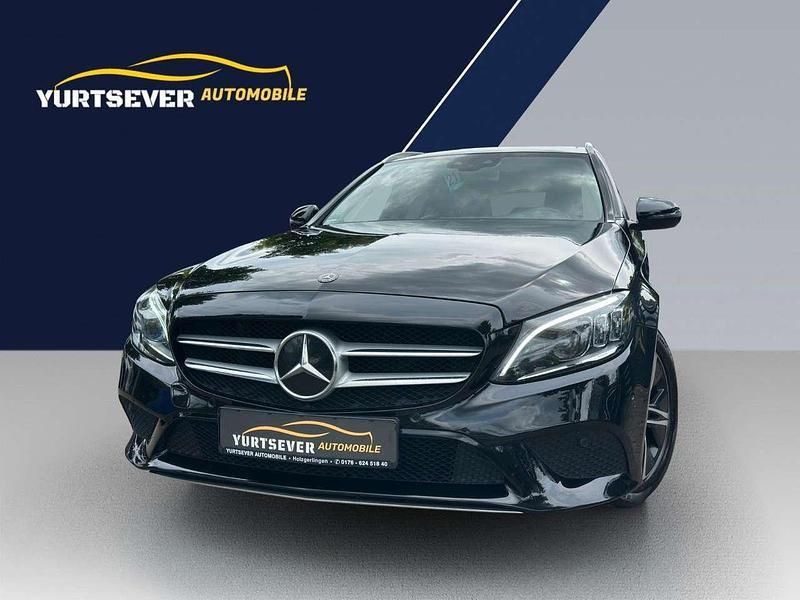 Obsidianschwarz Gebraucht 2020 Mercedes C220 Kombi | 24.790 € (Fairer Preis) - Bild 1/4