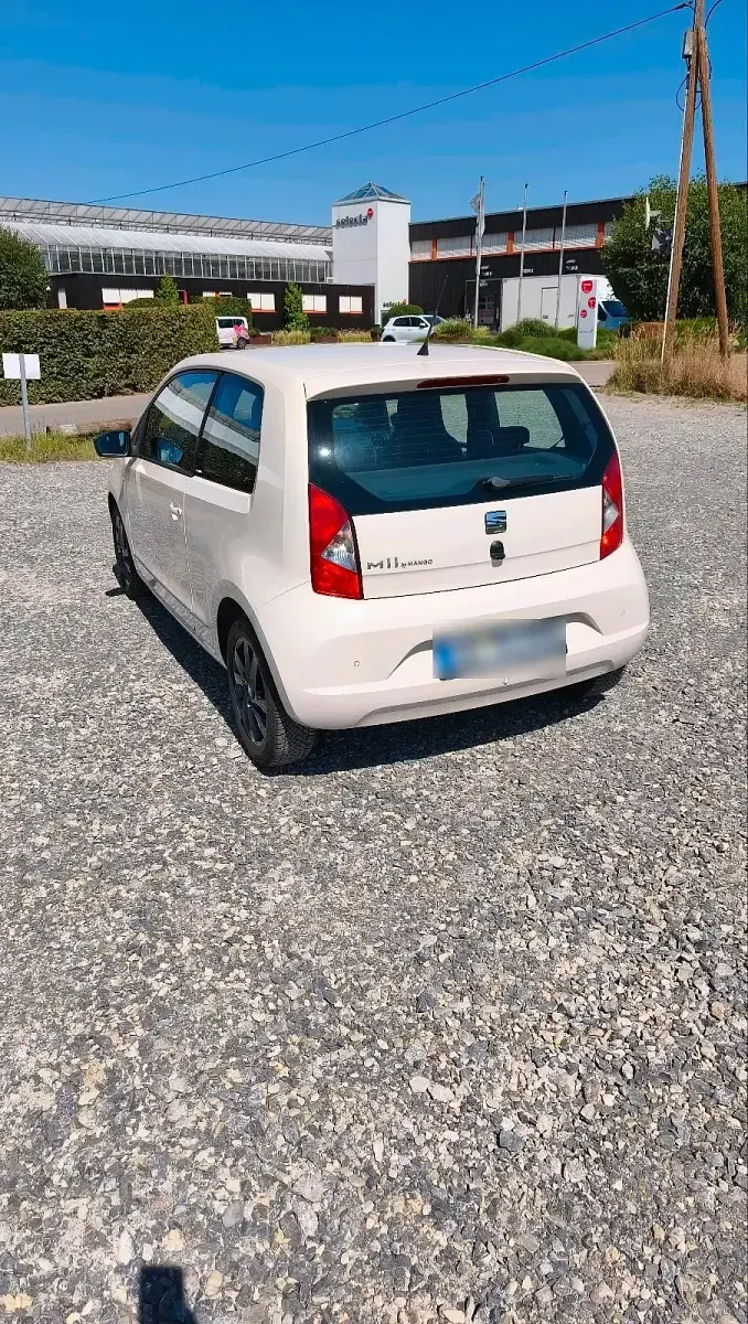 Gebraucht Seat Mii 60 PS (44 kW) 2014 Weiß Kleinwagen