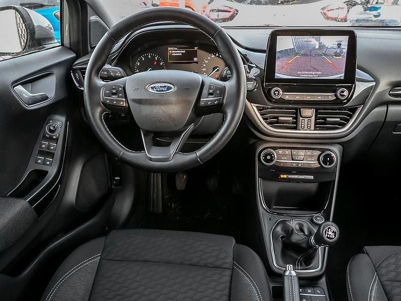 Gebraucht Ford Puma Titanium 125 PS (91 kW) 2021 Grau SUV