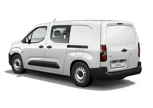 Neu Opel Combo 131 PS (96 kW) 2026 Kaolin weiss kaolin weiss Van / Kleinbus