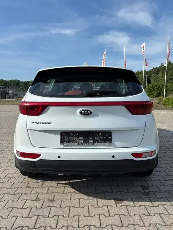 Gebraucht Kia Sportage Attract 132 PS (97 kW) 2017 Weiß SUV