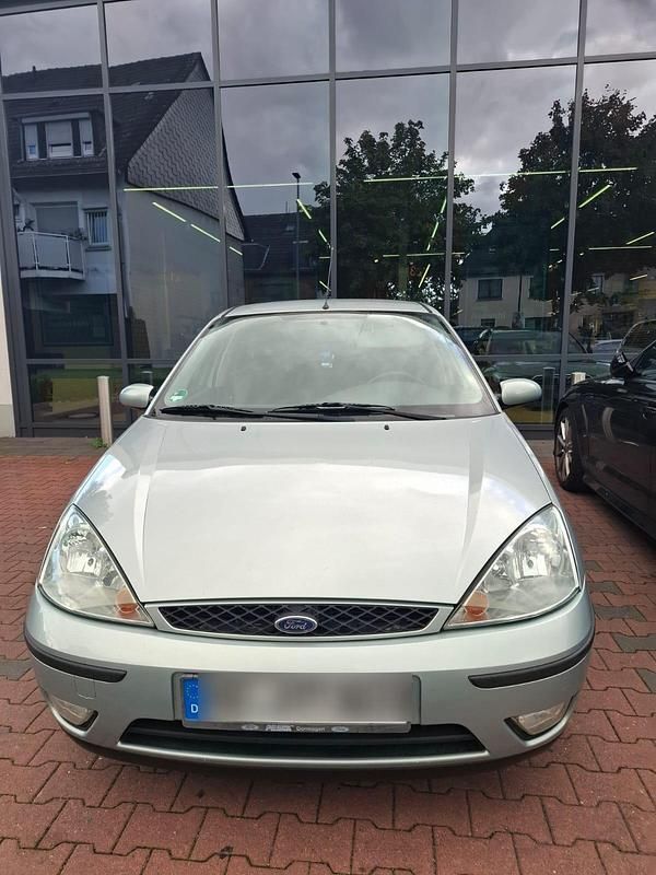 Andere farben Gebraucht 2002 Ford Focus Limousine | 1.600 € (Fairer Preis) - Bild 1/4