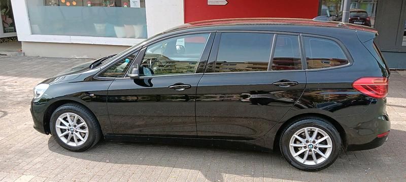 Second-hand BMW 218 150 CP (110 kW) 2015 Negru Break