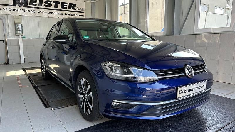 Gebraucht VW Golf VII IQ Drive 116 PS (85 kW) 2019 Blau Limousine