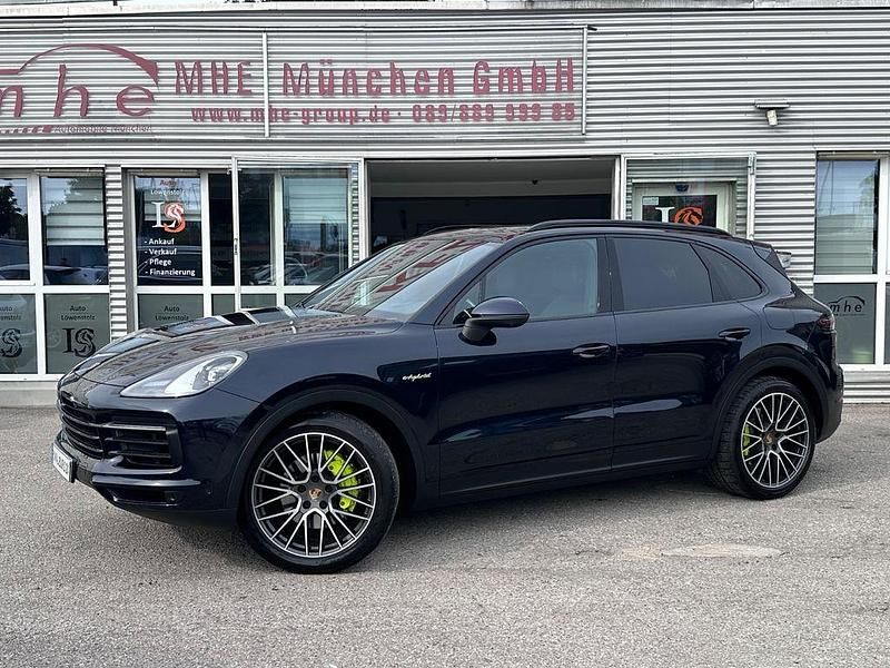 Blau Gebraucht 2021 Porsche Cayenne Sport SUV | 79.990 € (Guter Preis) - Bild 1/4