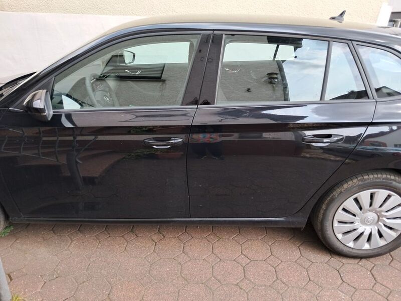 Schwarz Gebraucht 2023 Skoda Scala Cool Plus Kleinwagen | 16.900 € (Guter Preis) - Bild 1/4