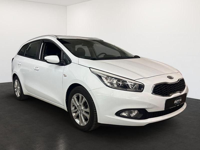 Gebraucht Kia Ceed 99 PS (72 kW) 2013 Weiß Kleinwagen