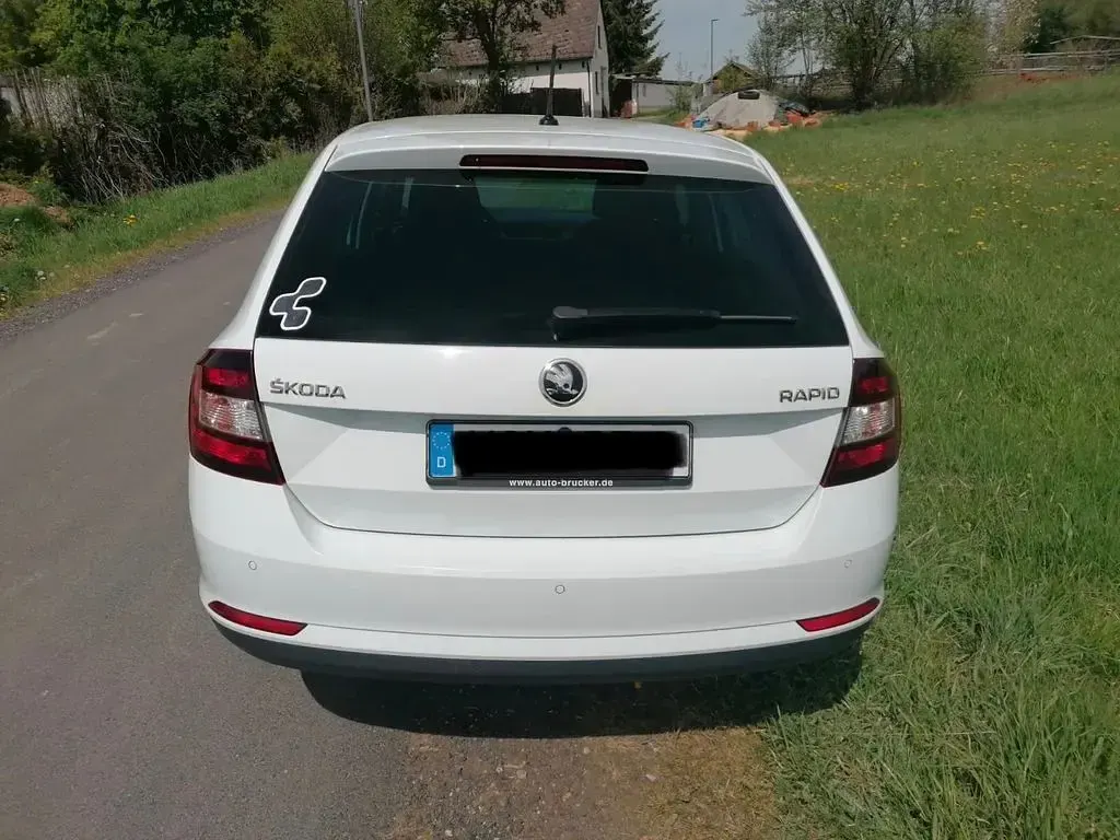 Gebraucht Skoda Rapid Clever 125 PS (91 kW) 2017 Weiß Kleinwagen