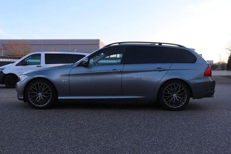 Gebraucht BMW 320 Comfort Edition 170 PS (125 kW) 2009 Grau Kombi