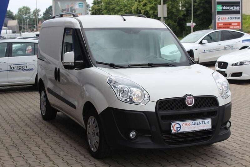 Gebraucht Fiat Doblò 120 PS (88 kW) 2012 Weiß Van / Kleinbus