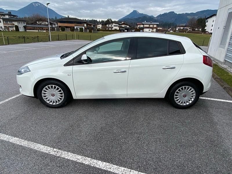 Gebraucht Fiat Bravo 120 PS (88 kW) 2011 Weiß Kleinwagen