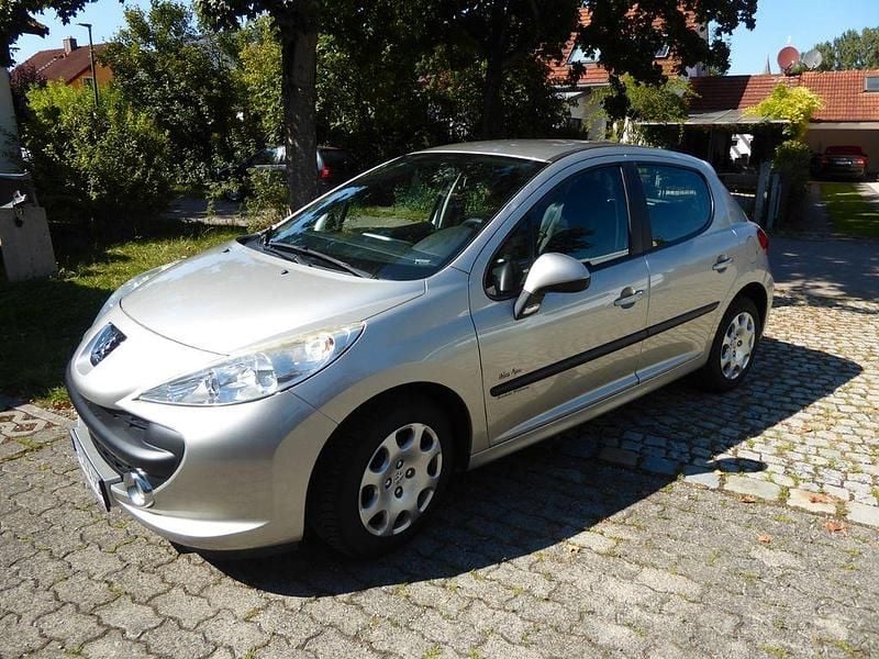 Silber Gebraucht 2009 Peugeot 207 Urban Move Limousine | 2.480 € (Fairer Preis) - Bild 1/4