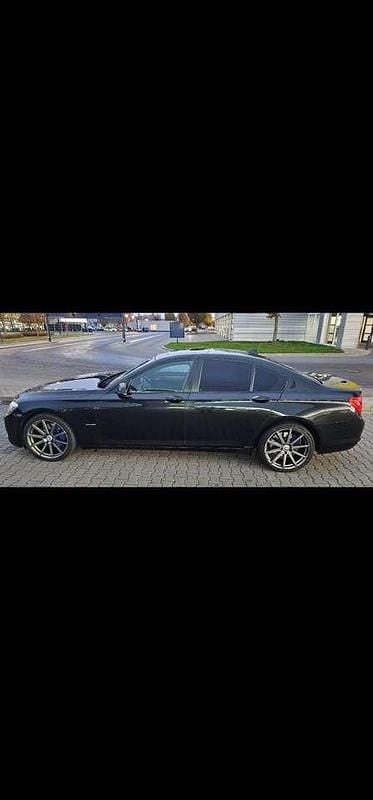 Gebraucht BMW 730 245 PS (180 kW) 2010 Limousine
