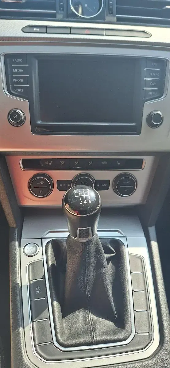 Gebraucht VW Passat Comfortline 150 PS (110 kW) 2015 Grau Kombi