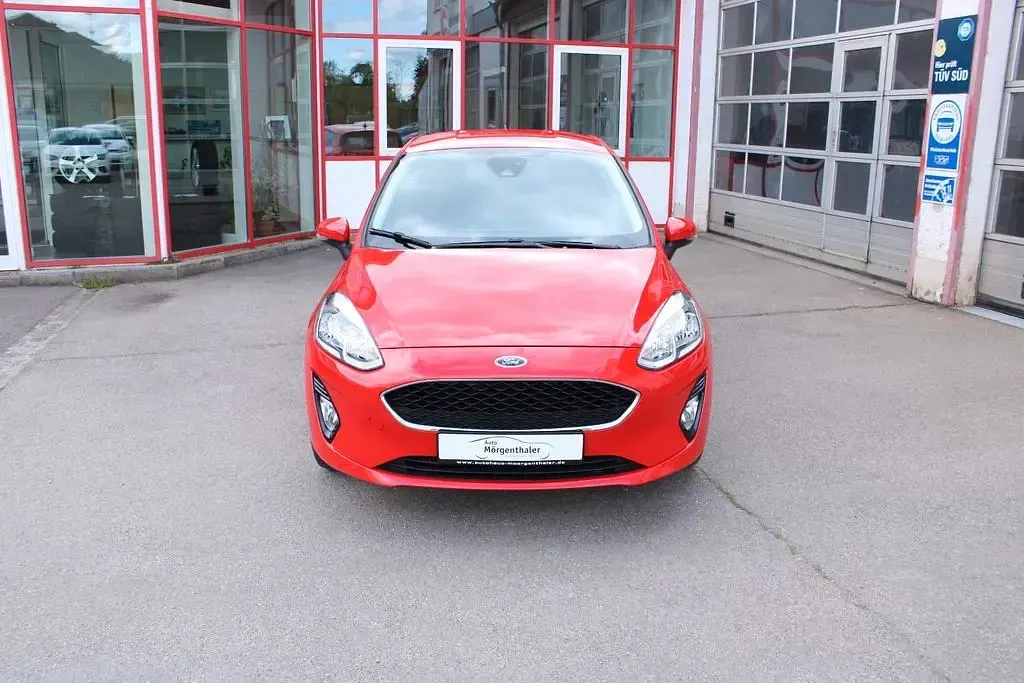 Gebraucht Ford Fiesta Cool & Connect 75 PS (55 kW) 2020 Race rot Kleinwagen