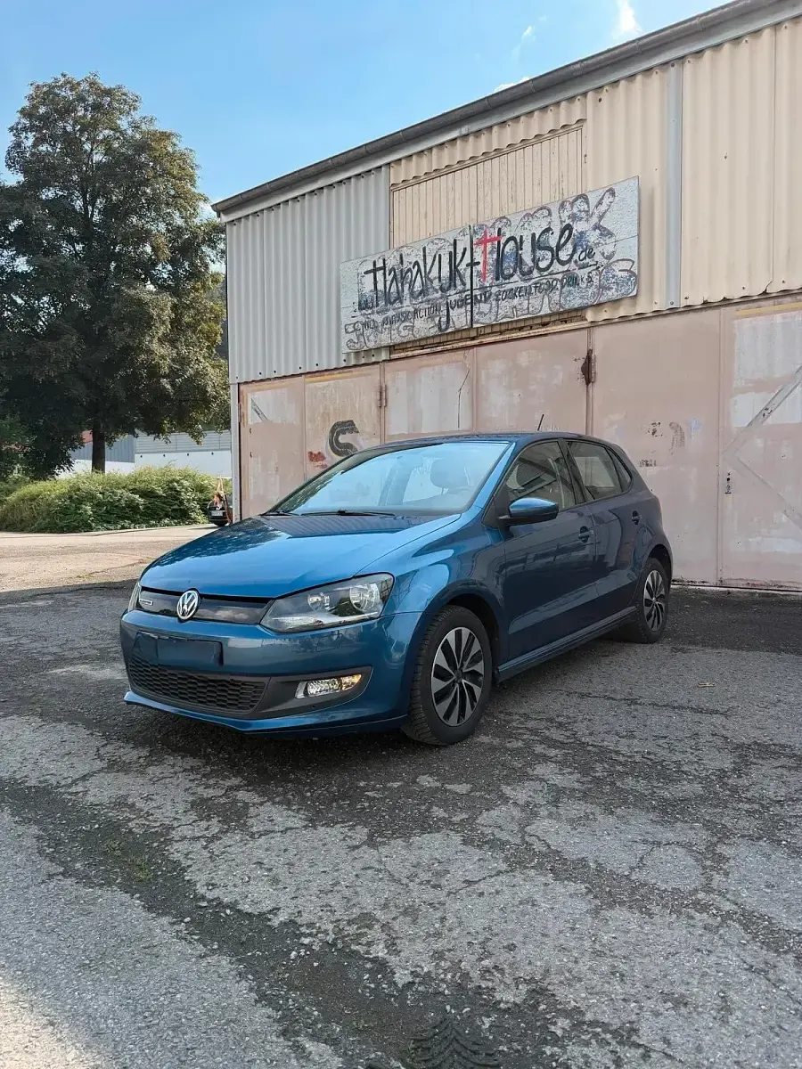 Gebraucht VW Polo 75 PS (55 kW) 2015 Blau Kleinwagen