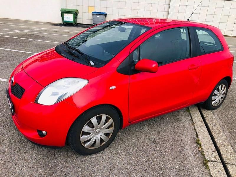 Gebraucht Toyota Yaris Sol 87 PS (63 kW) 2008 Rot Kleinwagen