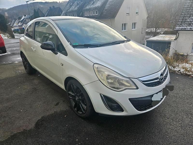 Gebraucht Opel Corsa Edition 75 PS (55 kW) 2012 Weiß Kleinwagen