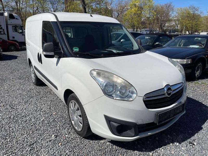 Gebraucht Opel Combo 95 PS (69 kW) 2012 Weiß Van / Kleinbus