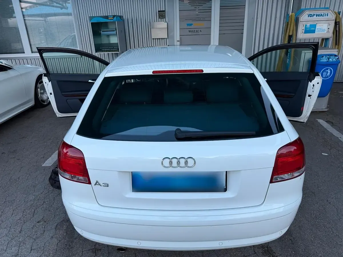 Gebraucht Audi A3 102 PS (75 kW) 2004 Weiß Kleinwagen