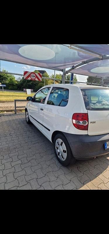 Gebraucht VW Fox 54 PS (39 kW) 2009 Weiß Kleinwagen