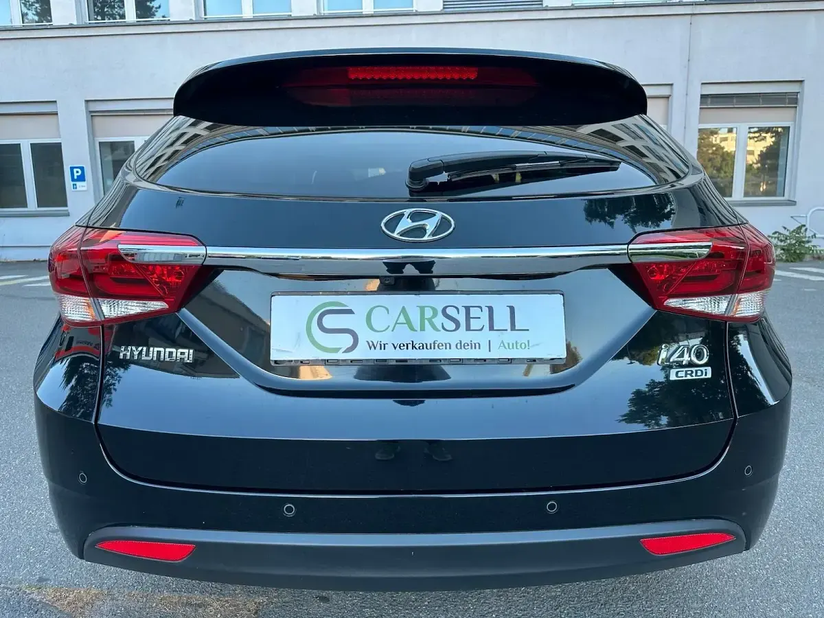 Gebraucht Hyundai i40 Premium 141 PS (103 kW) 2017 Schwarz Kombi