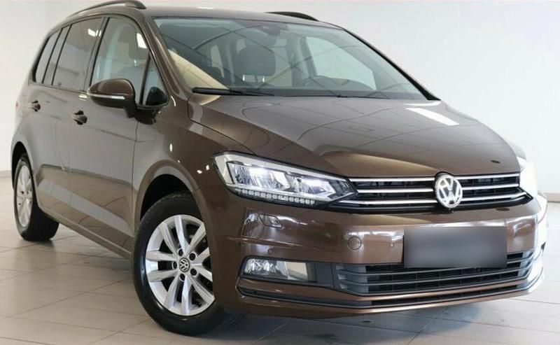 Gebraucht VW Touran 150 PS (110 kW) 2015 Braun Van / Kleinbus