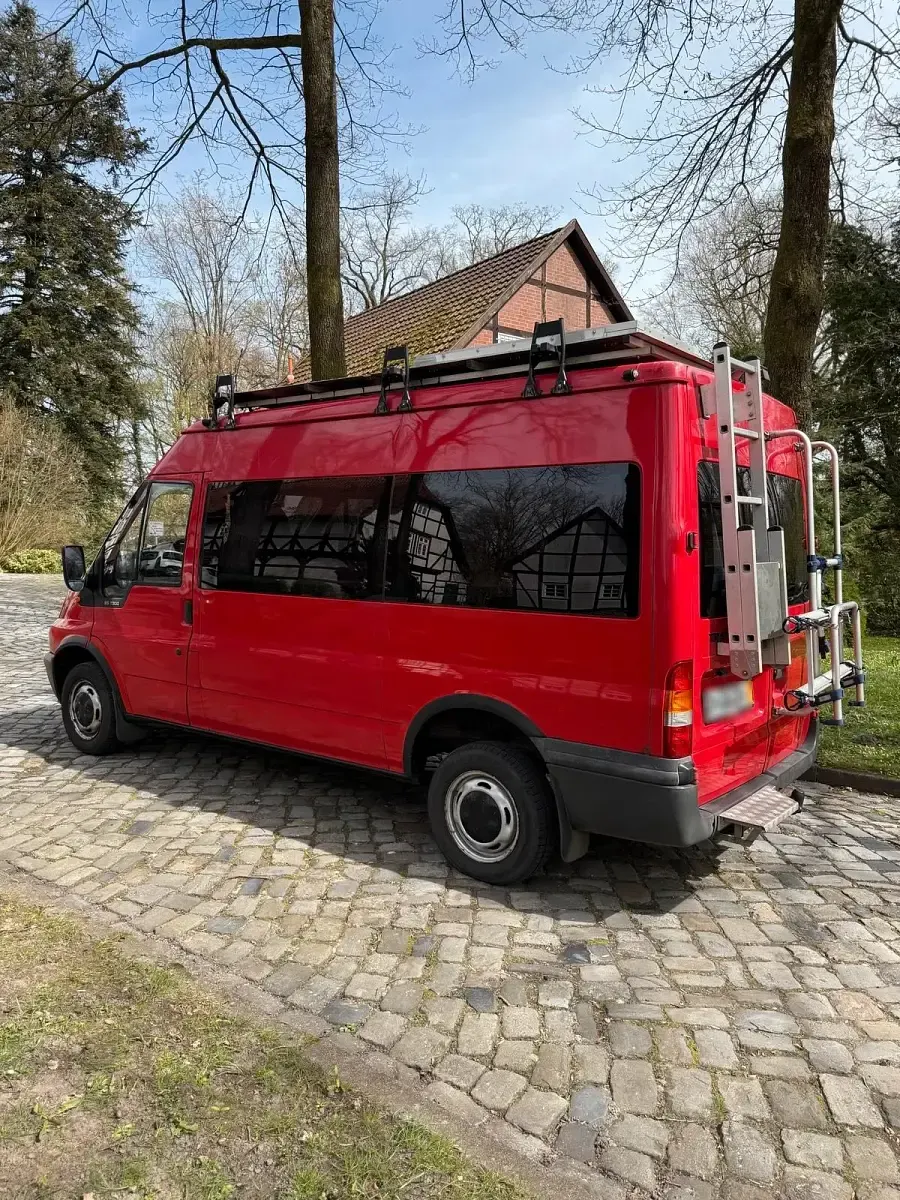 Używany Ford Transit 85 KM (62 kW) 2004 Czerwony Minivan