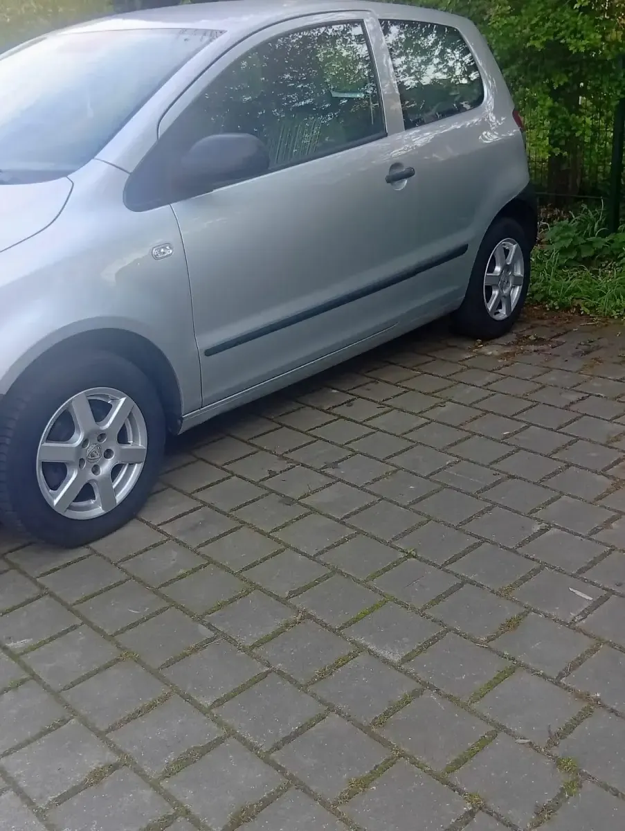 Używany VW Fox 105 KM (77 kW) 2009 Szary Hatchback