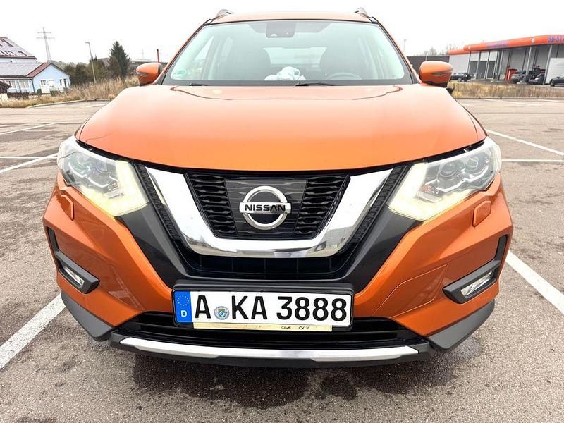 Orange Gebraucht 2018 Nissan X-Trail Tekna SUV | 14.388 € (Fairer Preis) - Bild 1/4