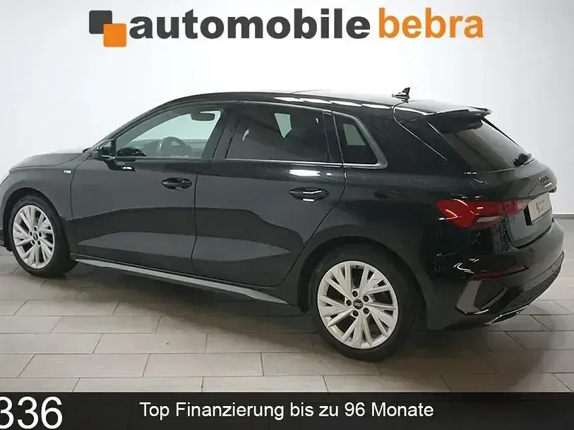 Używany Audi A3 S-Line 150 KM (110 kW) 2022 Czarny Sedan/Limuzyna