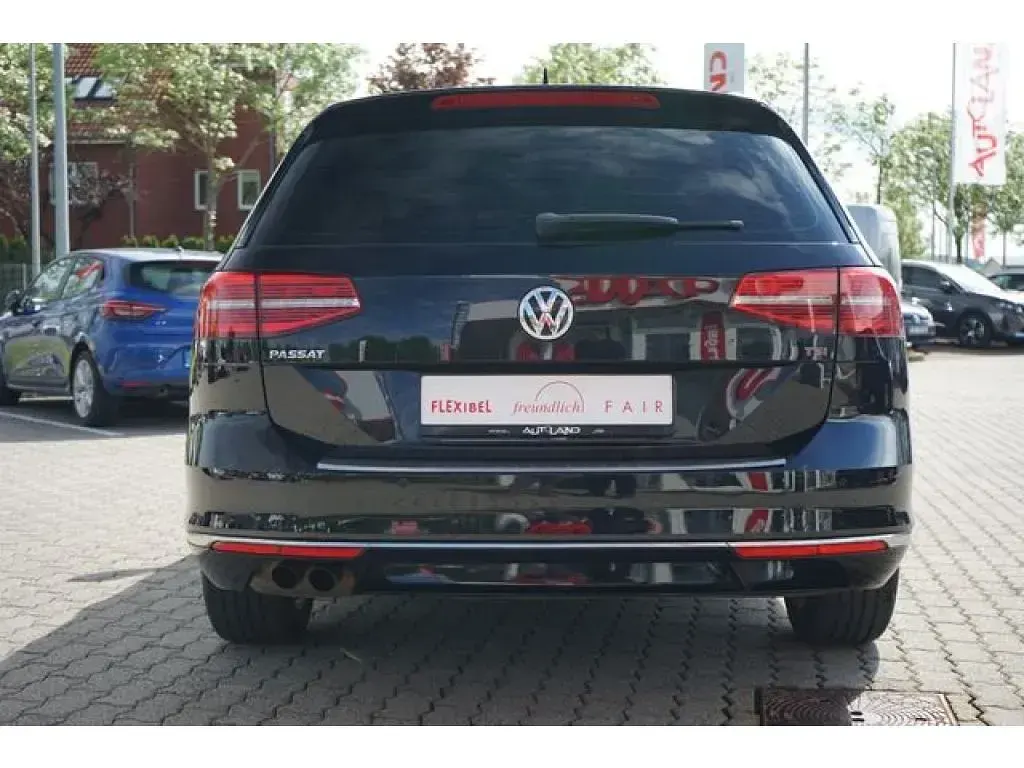 Gebraucht VW Passat Comfortline 150 PS (110 kW) 2018 Mangangrau metallic (metallic) Kombi