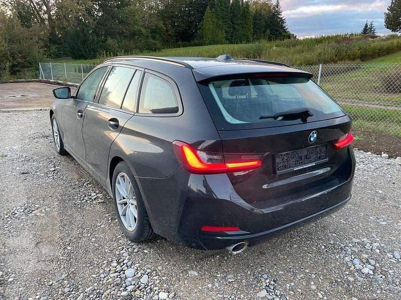 Gebraucht BMW 320 Shadowline 190 PS (139 kW) 2023 Schwarz Kombi
