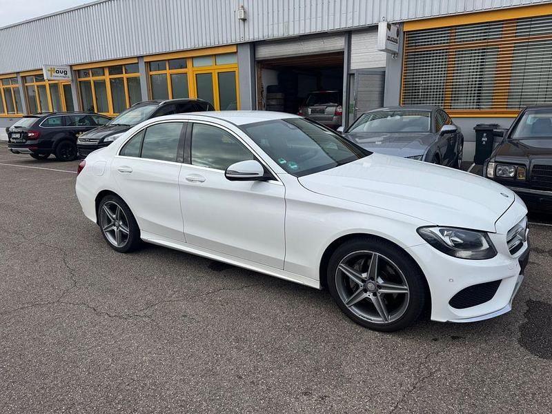 Weiß Gebraucht 2016 Mercedes C220 AMG Limousine | 14.290 € (Fairer Preis) - Bild 1/4
