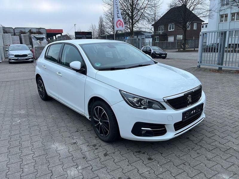 Weiß Gebraucht 2021 Peugeot 308 Active Limousine | 9.990 € - Bild 1/4
