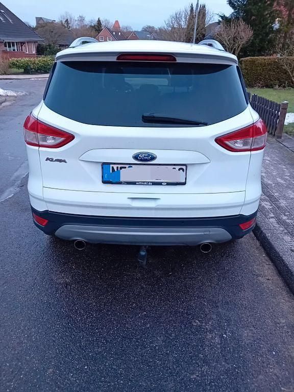 Gebraucht Ford Kuga Titanium 150 PS (110 kW) 2014 Weiß SUV