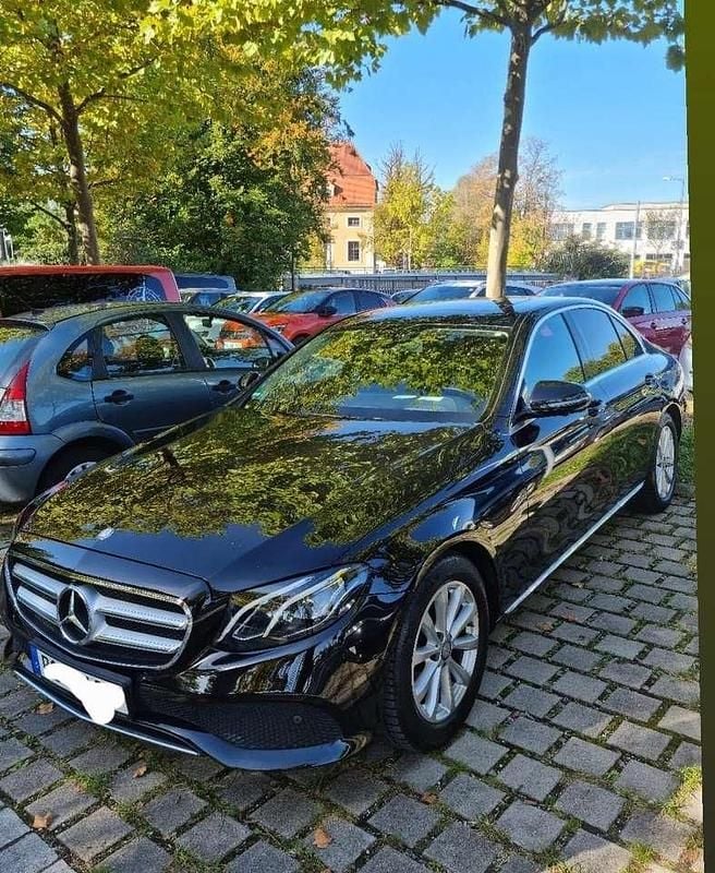 Gebraucht Mercedes E220 Avantgarde 194 PS (142 kW) 2018 Limousine