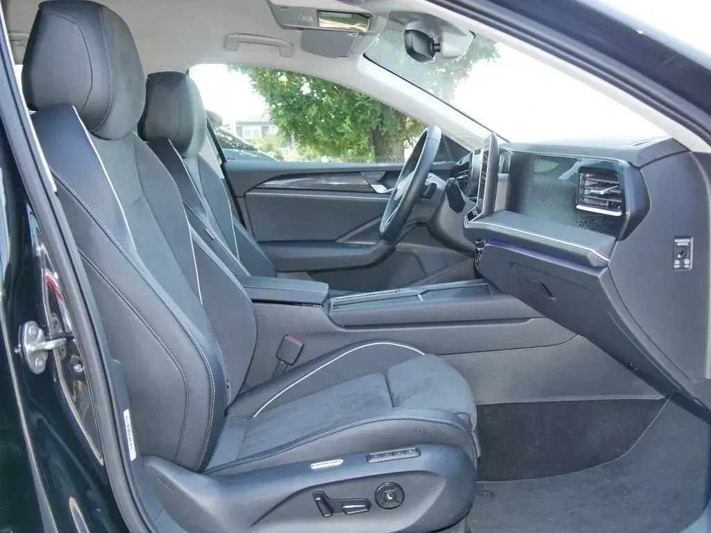 Gebraucht VW Passat Business 150 PS (110 kW) 2025 Grenadillschwarz metallic Kombi