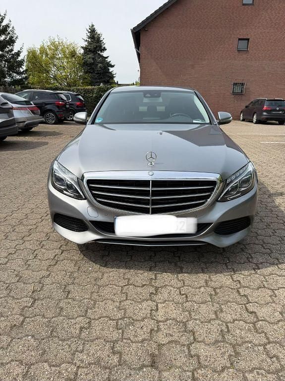Gebraucht Mercedes C220 Exclusive 170 PS (125 kW) 2015 Grau Limousine