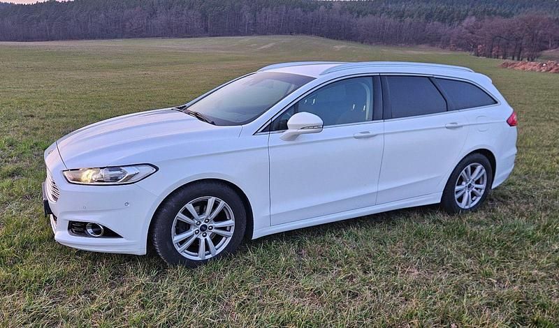 Gebraucht Ford Mondeo Titanium 150 PS (110 kW) 2015 Weiß Kombi