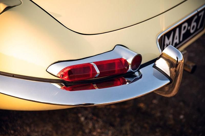 Gebraucht Jaguar E-Type S 1967 Gelb Cabrio