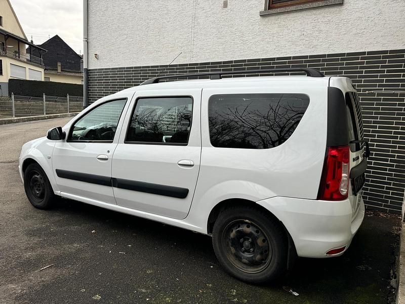 Gebraucht Dacia Sandero 105 PS (77 kW) 2009 Weiß Kombi