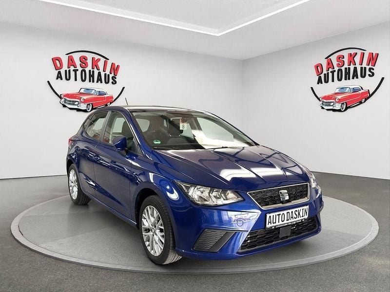 Blau Gebraucht 2019 Seat Ibiza Style Limousine | 11.700 € (Guter Preis) - Bild 1/4