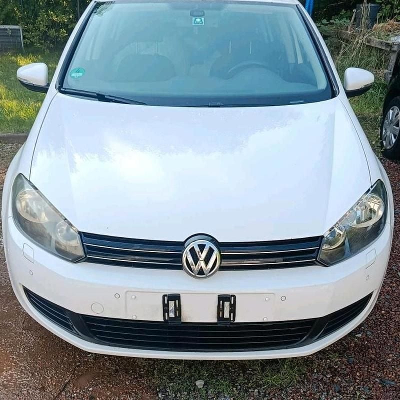 Weiß Gebraucht 2012 VW Golf VI Kleinwagen | 2.800 € (Superpreis) - Bild 1/4