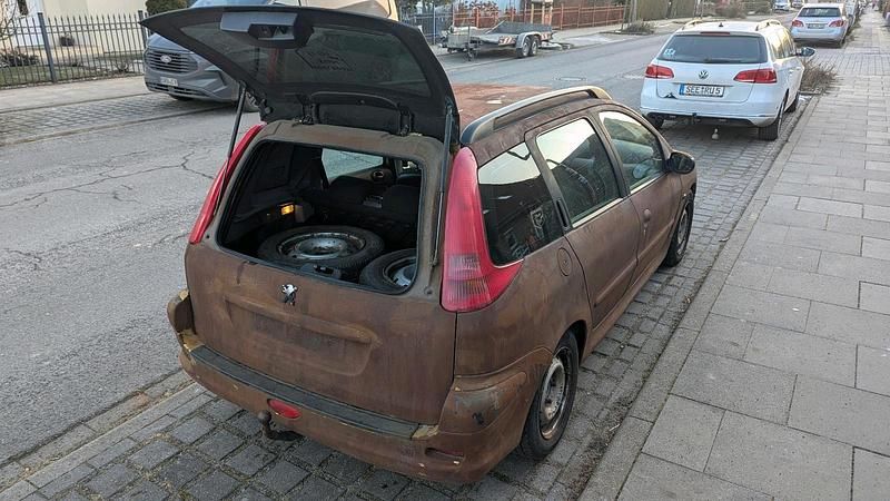 Gebraucht Peugeot 206 75 PS (55 kW) 2002 Braun Kombi