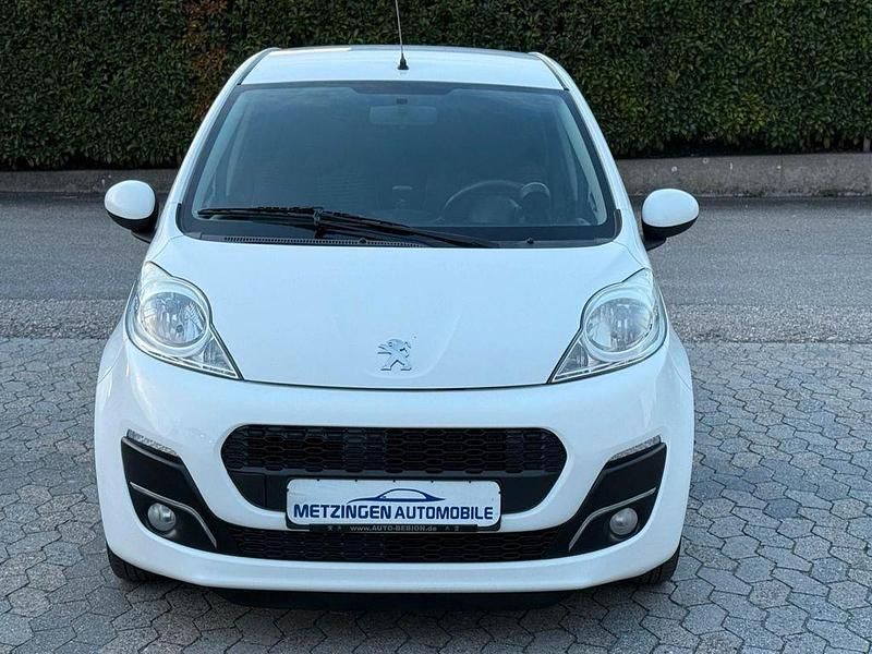 Gebraucht Peugeot 107 Active 68 PS (50 kW) 2013 Weiß Kleinwagen