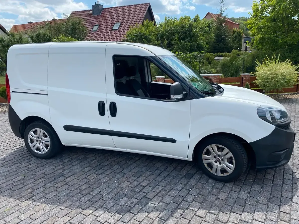 Gebraucht Fiat Doblò 80 PS (58 kW) 2019 Weiß Van / Kleinbus