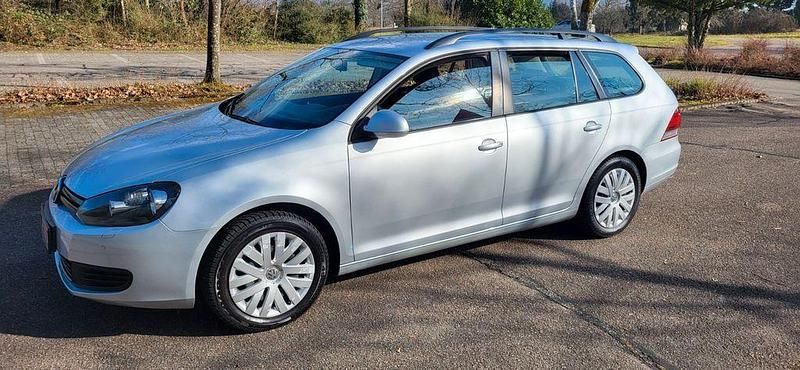 Silber Gebraucht 2012 VW Golf VII Kombi | 5.700 € (Fairer Preis) - Bild 1/4