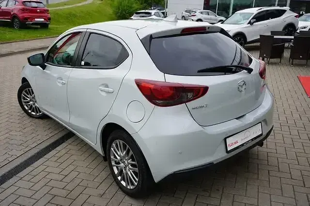 Gebraucht Mazda 2 Kizoku 90 PS (66 kW) 2021 Weiß Limousine